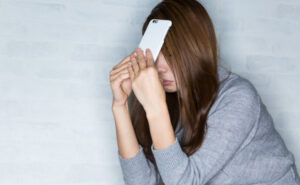 失恋をどうしても忘れられないときの相談先