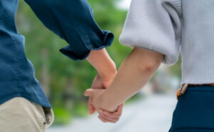 「彼氏が冷たい」関係修復に役立つ対処法