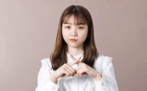 彼氏と別れたあとに後悔しがちなNG行動